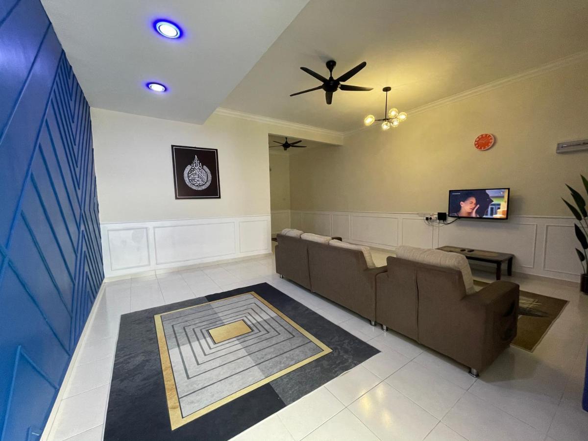 No 61 Nazirin Homestay Tmn Indah Raya 2 Manjung Лумут Екстериор снимка